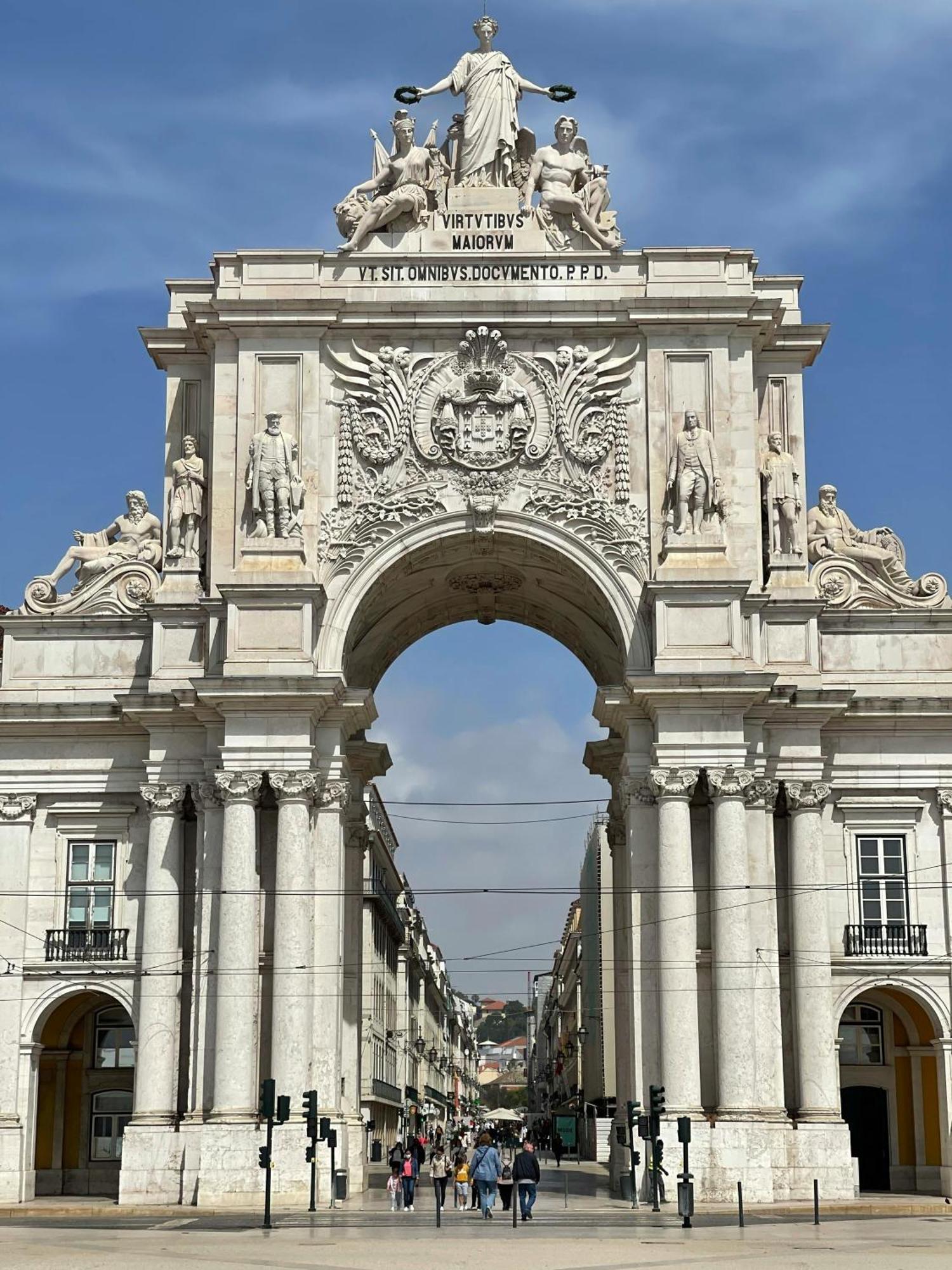 B2 Beautiful Sunny Loft Bairro Alto - Bica * Lisboa